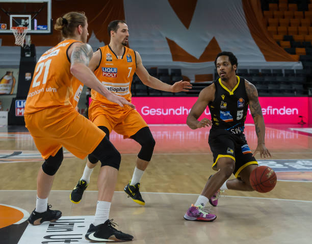 本场表现明 本场表现明